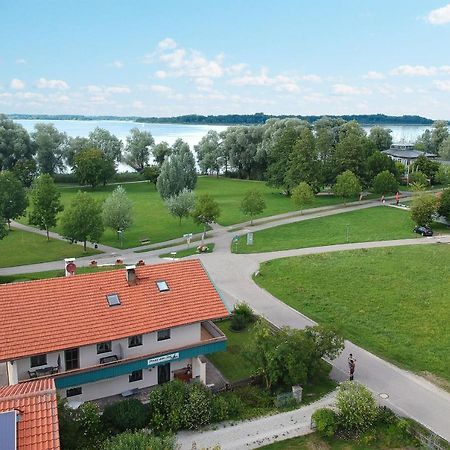 Ferienwohnungen Haus Am See Bernau am Chiemsee Exterior photo